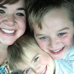 Meet your Posher, Caitlin